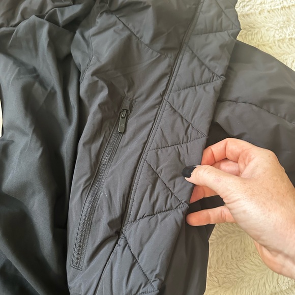 lululemon athletica Black Puffer Jacket - Picture 4 of 16